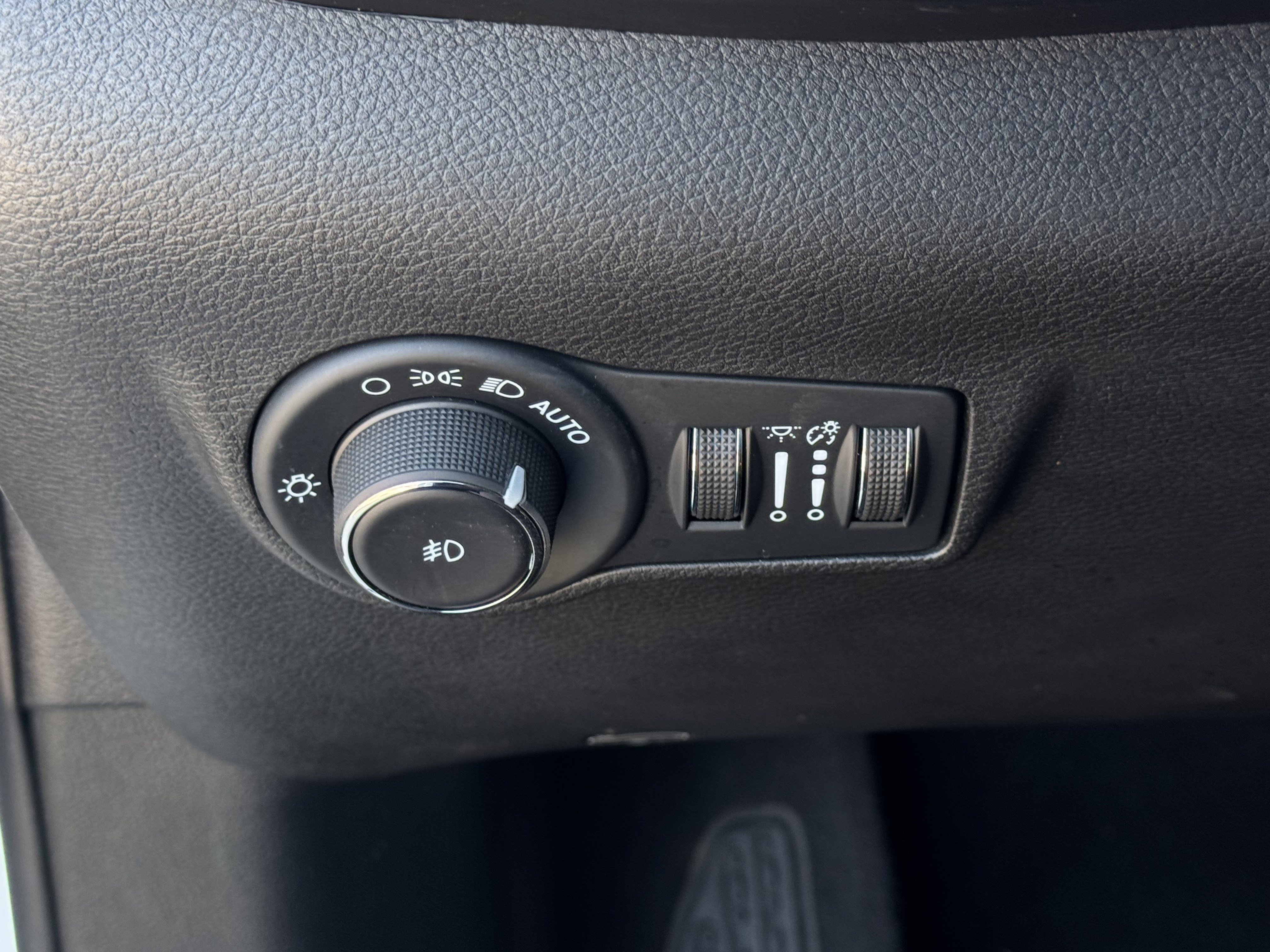 Used 2024 Jeep Compass Trailhawk image 20