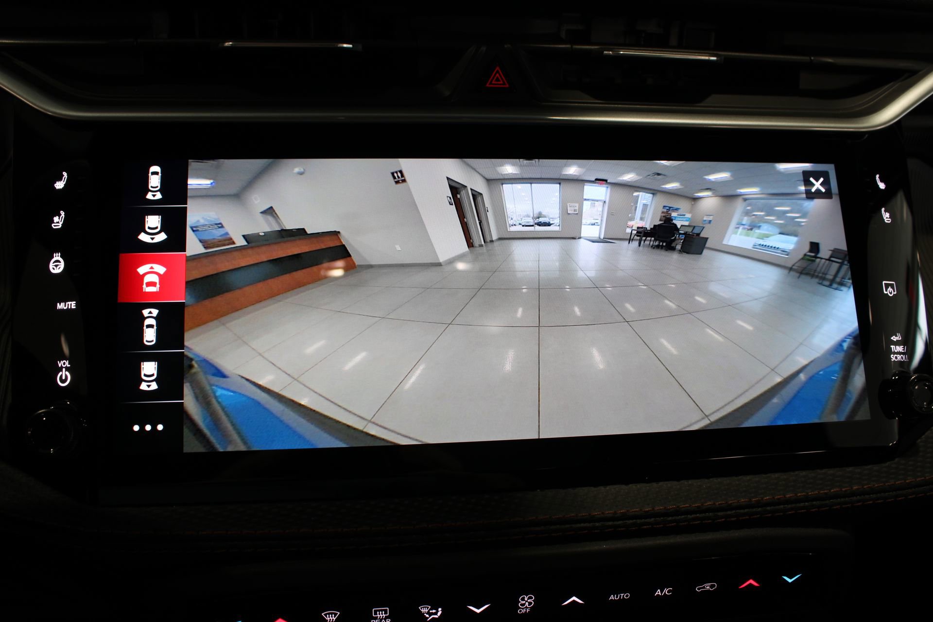 New 2026 Jeep Cherokee Overland image 21