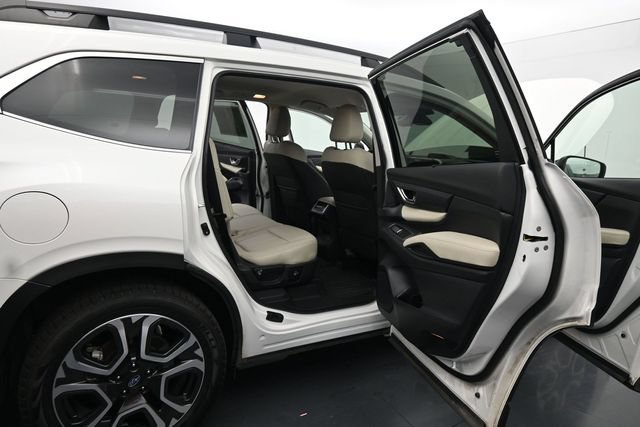 Used 2023 Subaru Ascent Limited AWD/4WD image 13