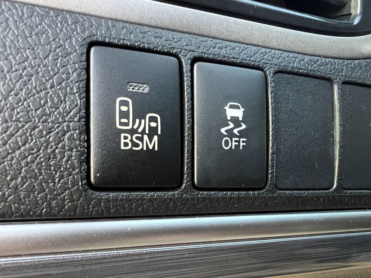Used 2012 Toyota Camry XLE w/ Leather Pkg FWD image 20