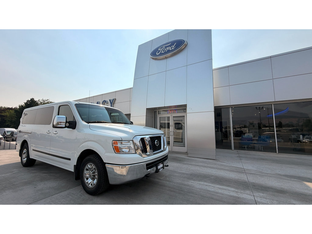 Used 2015 Nissan NV 3500 SV w/ Technology Package RWD image 1