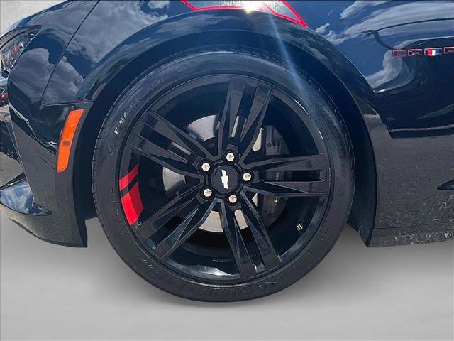 Used 2018 Chevrolet Camaro SS w/ Redline Edition RWD image 10
