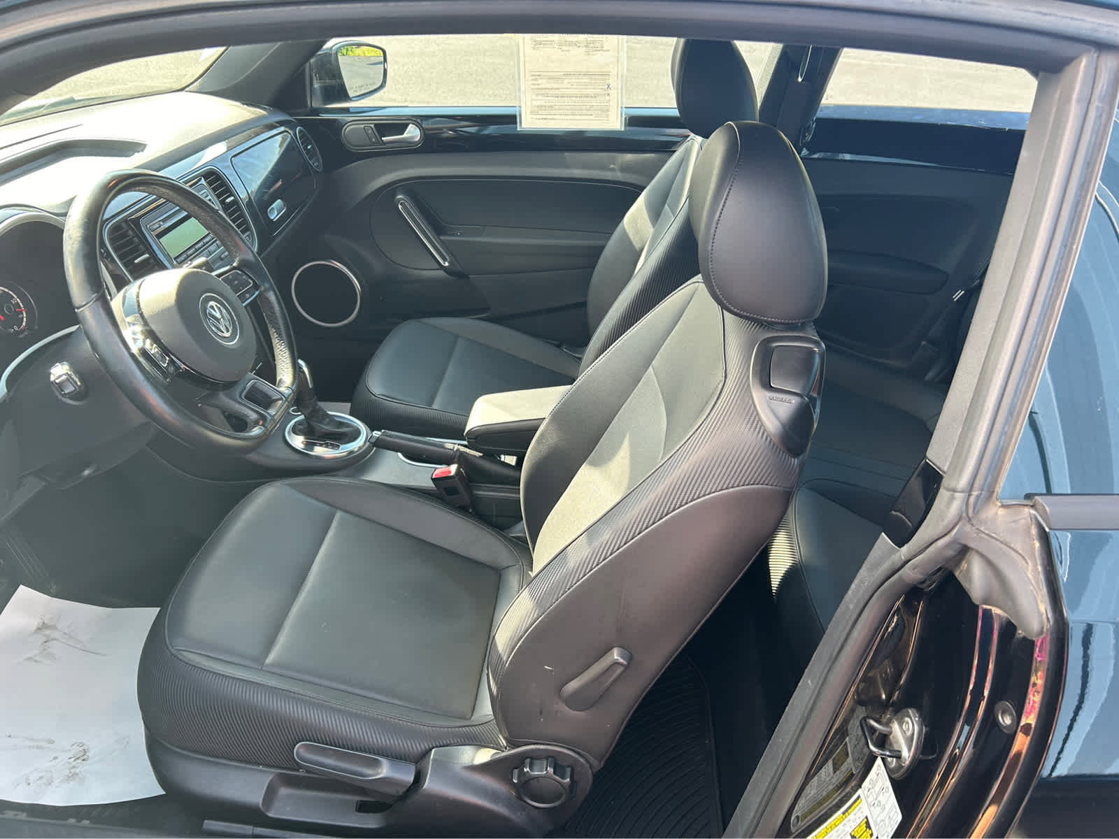 Used 2014 Volkswagen Beetle 2.5 image 8