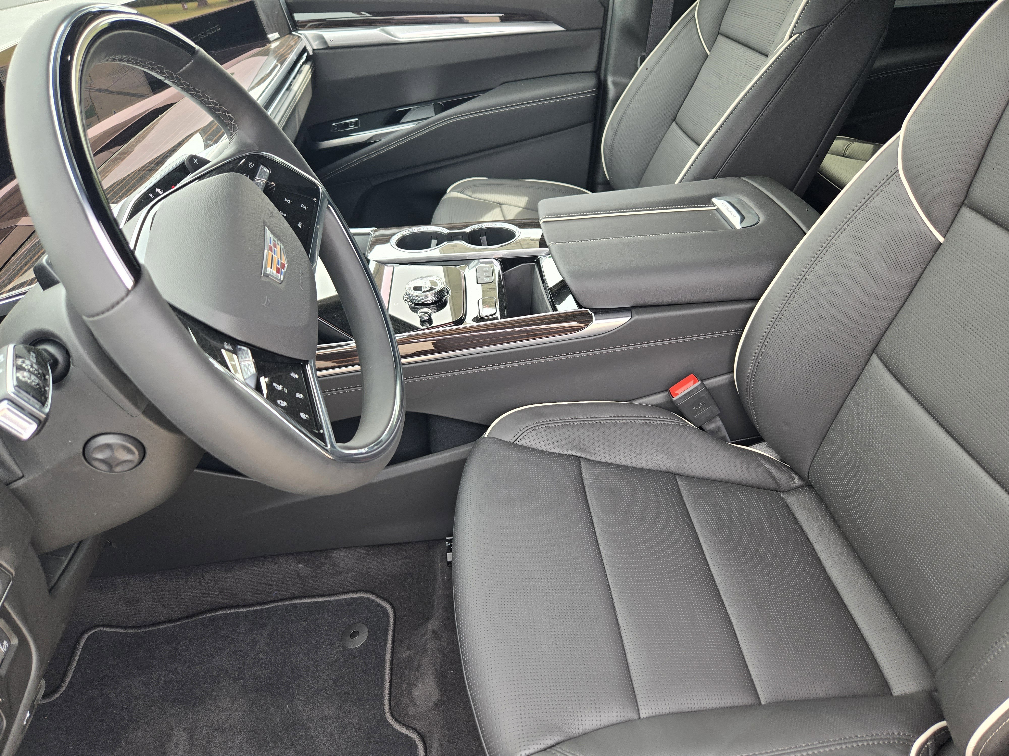 New 2025 Cadillac Escalade Premium Luxury w/ Touring Package image 9