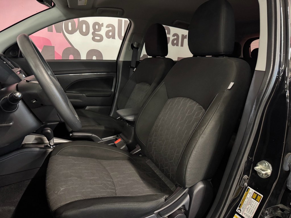 Used 2023 Mitsubishi Outlander Sport ES image 17