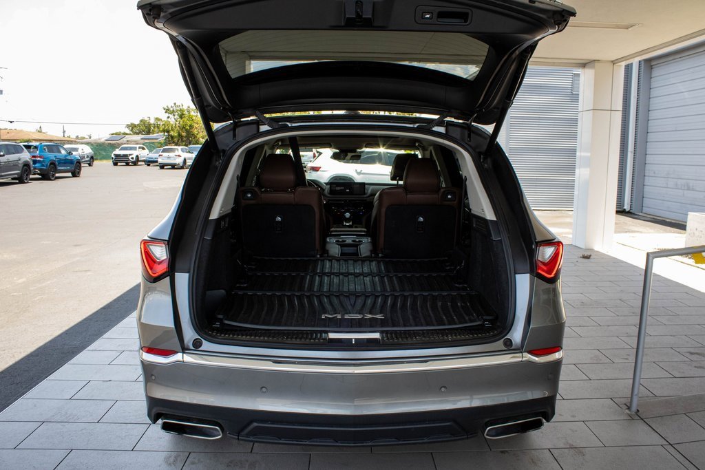 Used 2024 Acura MDX SH-AWD w/ Advance Package image 17