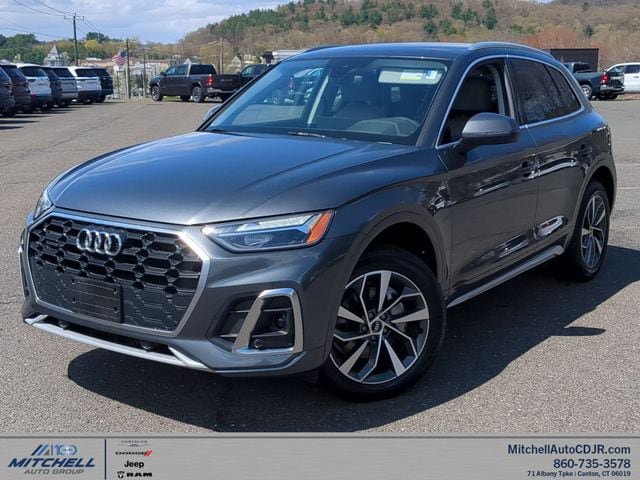 Used 2022 Audi Q5 2.0T Premium w/ Convenience Package AWD/4WD image 1