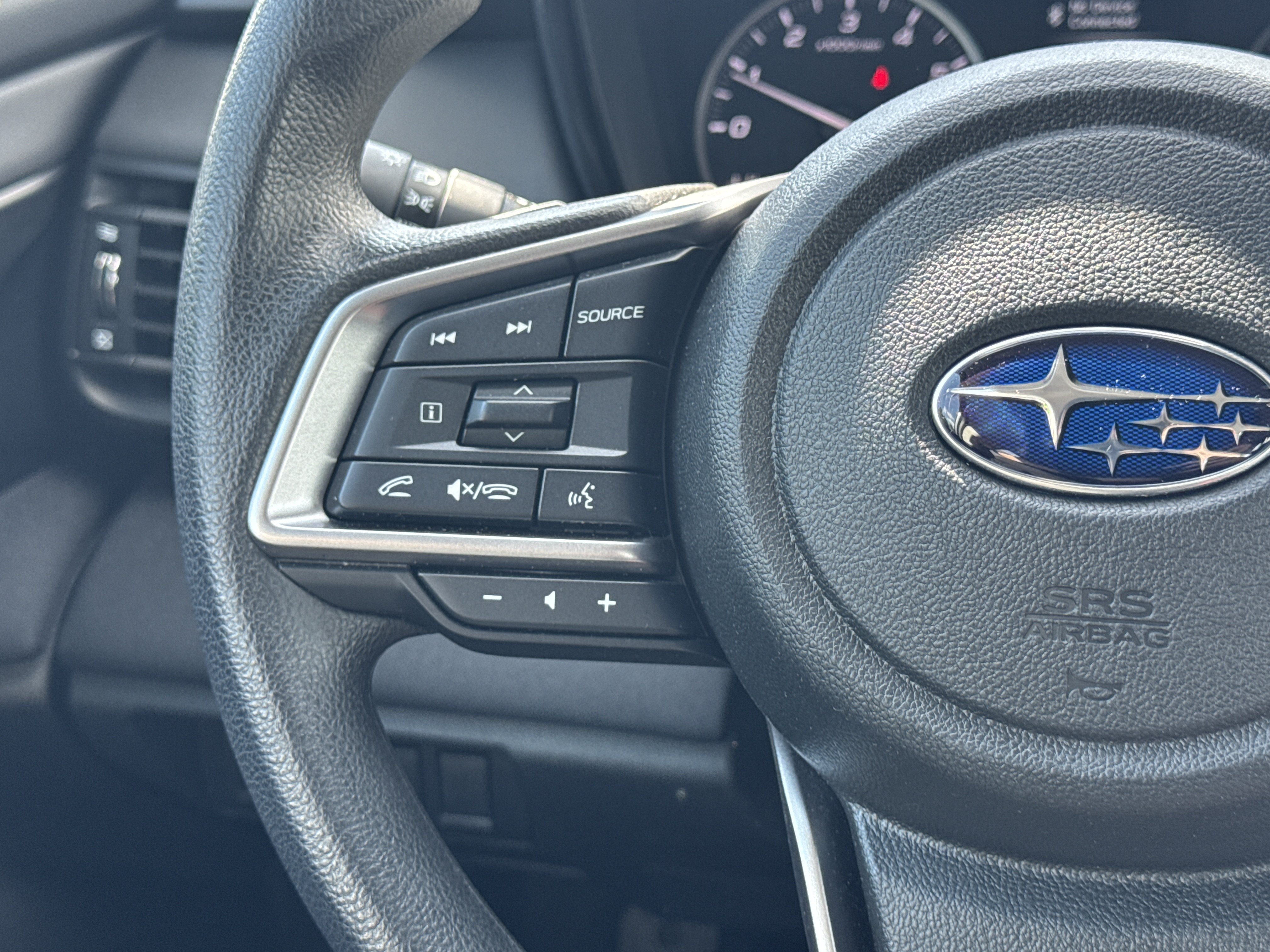 Used 2025 Subaru Outback AWD/4WD image 3