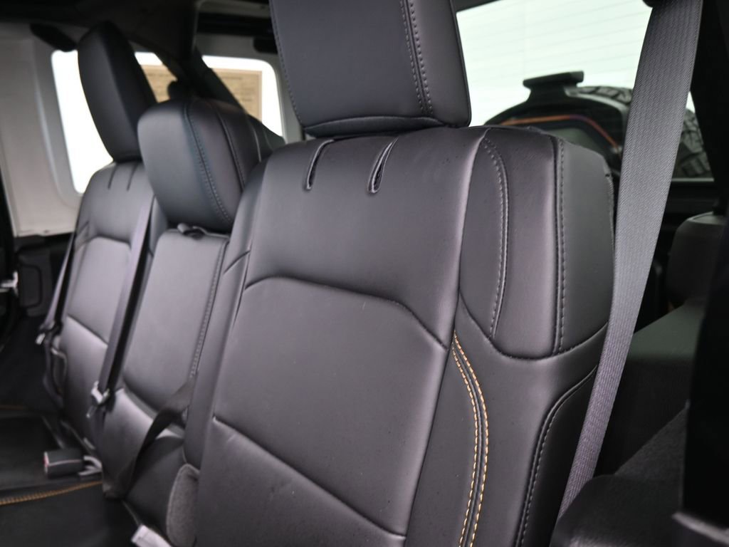 Used 2025 Jeep Wrangler Unlimited Rubicon 392 image 31