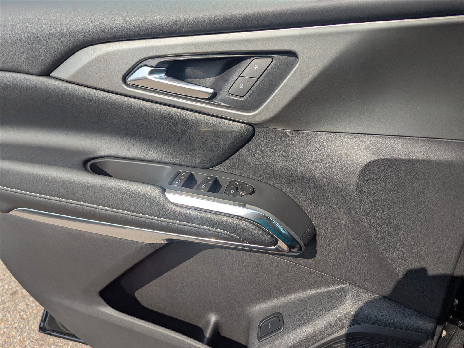 New 2025 Chevrolet Suburban Premier image 48