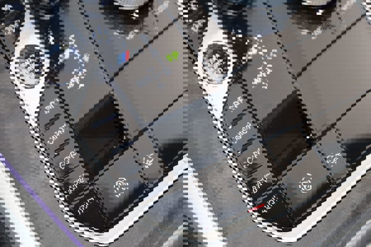 Used 2021 BMW X5 M50i image 31