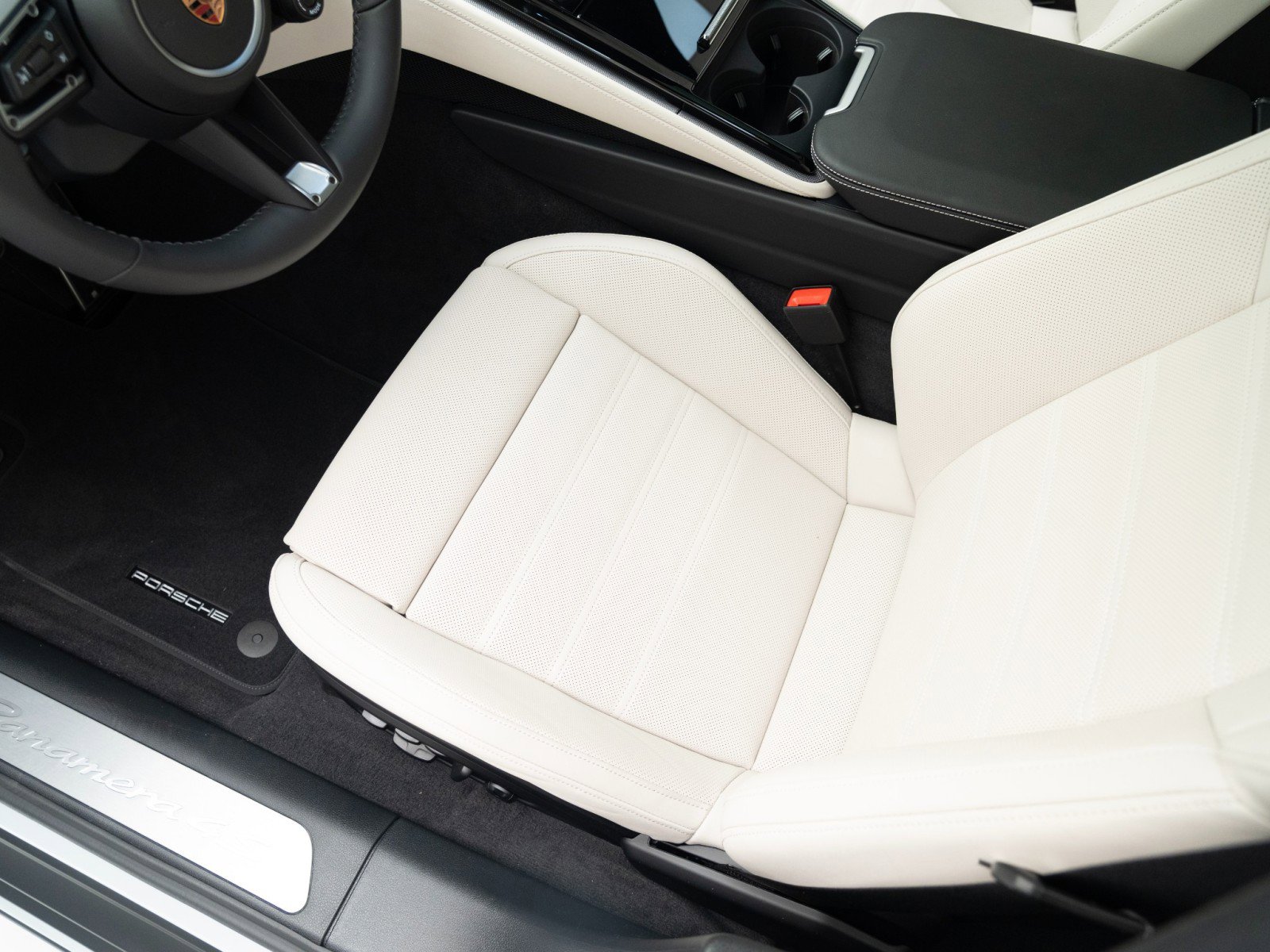 New 2026 Porsche Panamera 4S image 17