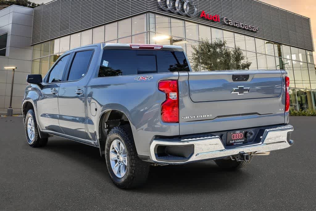 Used 2021 Chevrolet Silverado 1500 LT w/ Convenience Package II AWD/4WD image 2