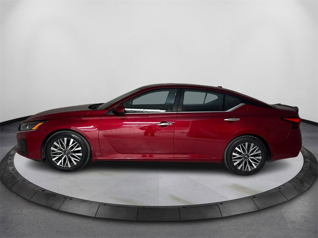 Used 2023 Nissan Altima 2.5 SV image 8