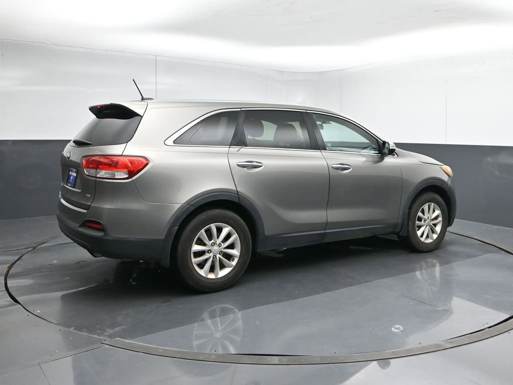 Used 2016 Kia Sorento L FWD image 5