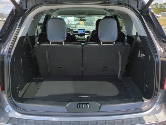 Certified 2023 Ford Explorer XLT w/ Equipment Group 202A RWD image 13