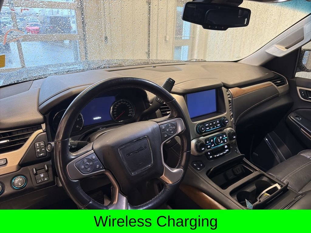 Used 2020 GMC Yukon Denali w/ Denali Premium Package image 16