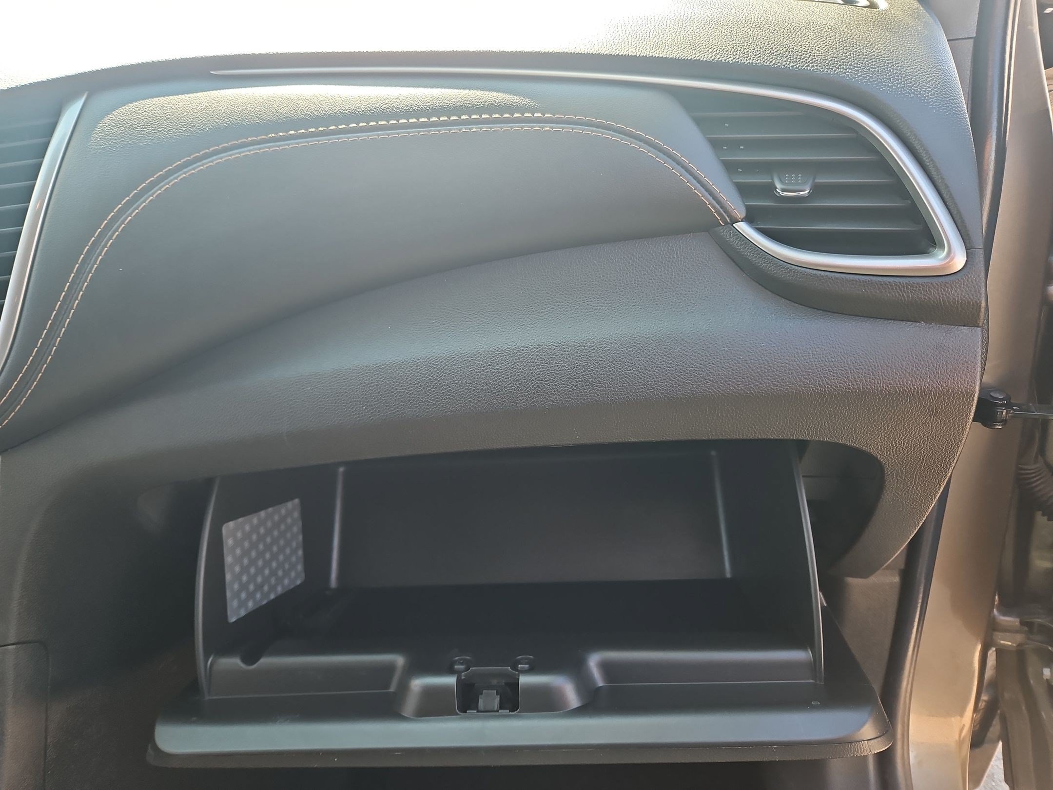 Certified 2021 Chevrolet Trax LT FWD image 29