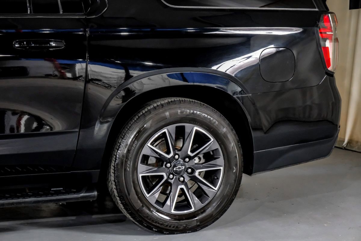 Used 2021 Chevrolet Suburban Z71 w/ Z71 Off-Road Package AWD/4WD image 13