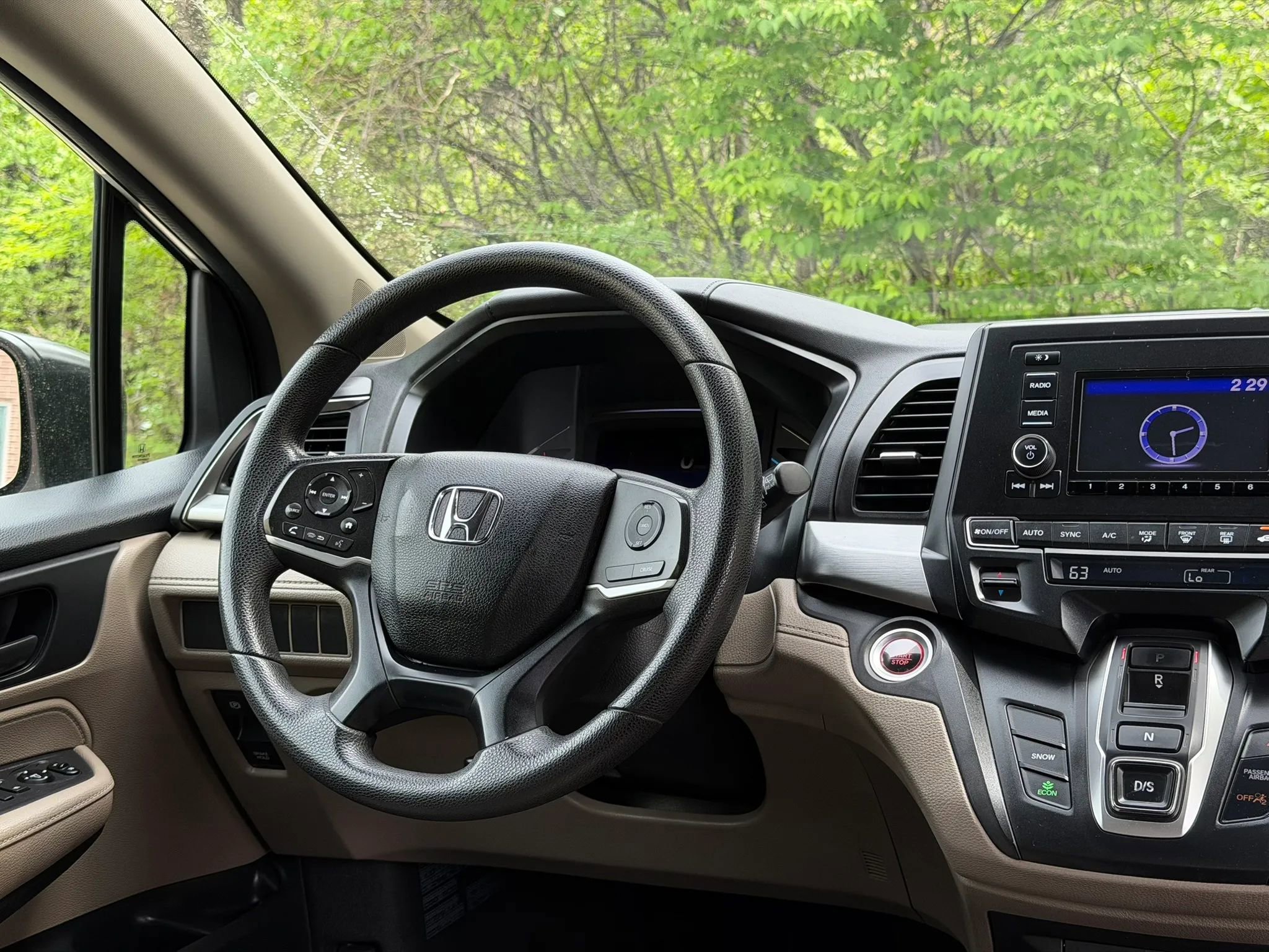 Used 2018 Honda Odyssey LX image 17