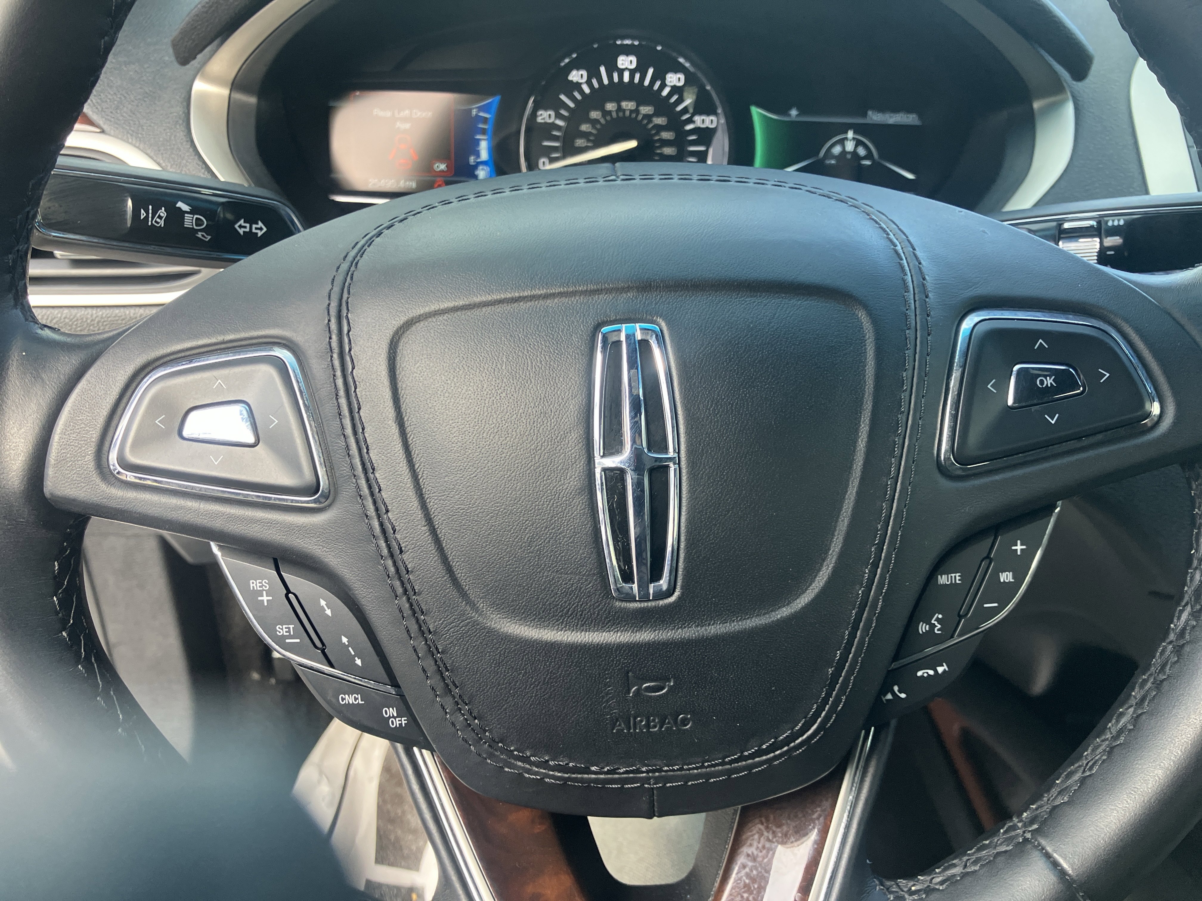 Used 2020 Lincoln MKZ Reserve image 25