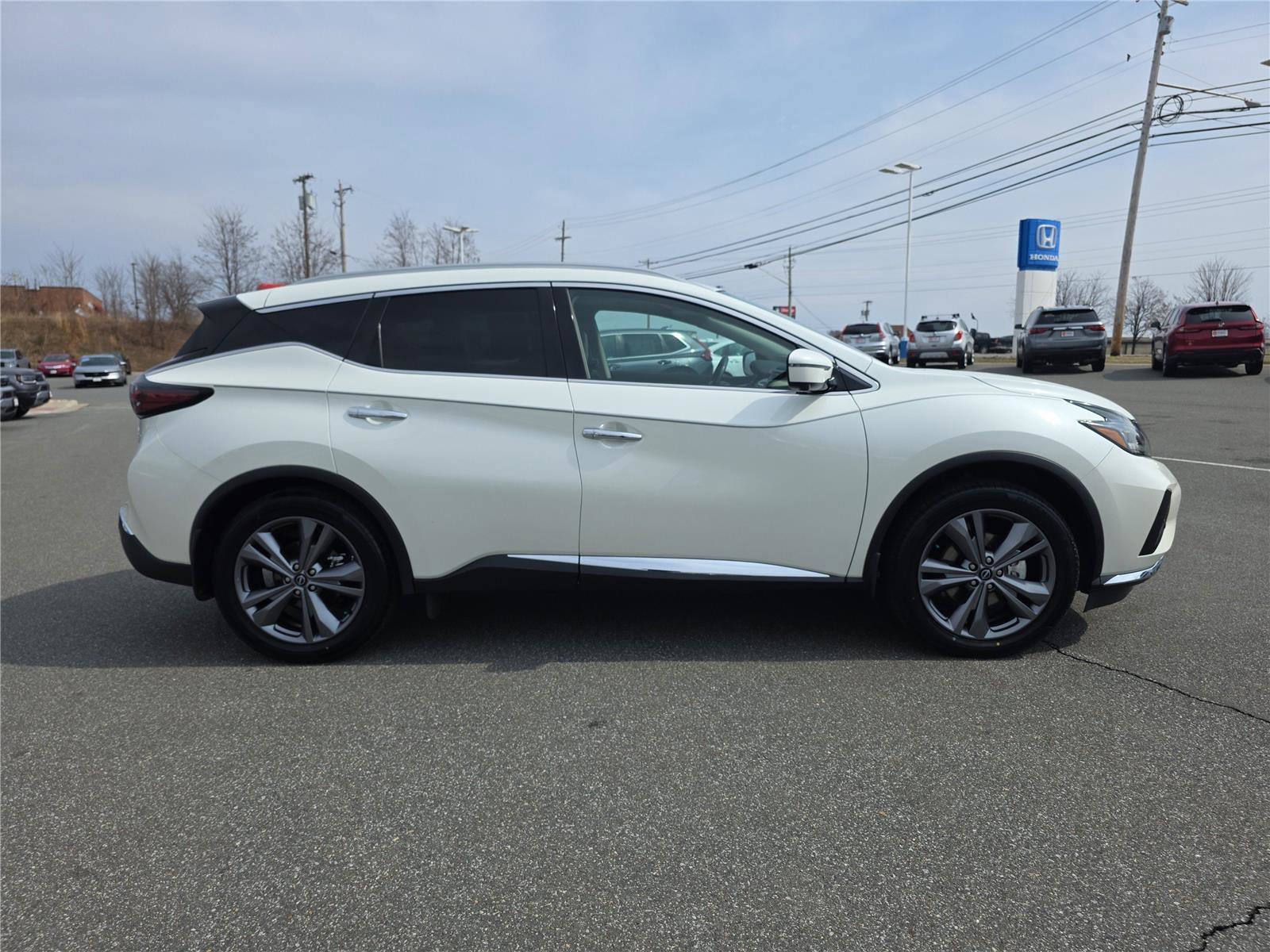 Used 2024 Nissan Murano Platinum w/ Cargo Package image 7