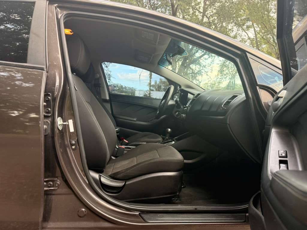 Used 2018 Kia Forte LX FWD image 12