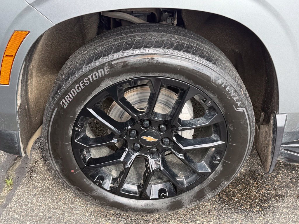 Used 2025 Chevrolet Tahoe LS AWD/4WD image 6