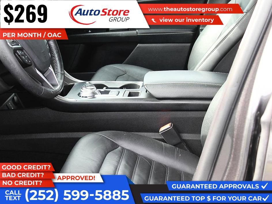 Used 2017 Ford Fusion SE w/ Fusion SE Technology Package image 11