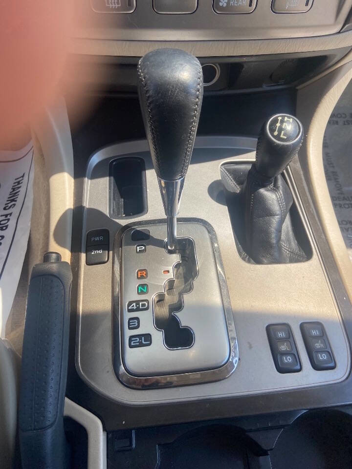 Used 2003 Toyota Land Cruiser image 15