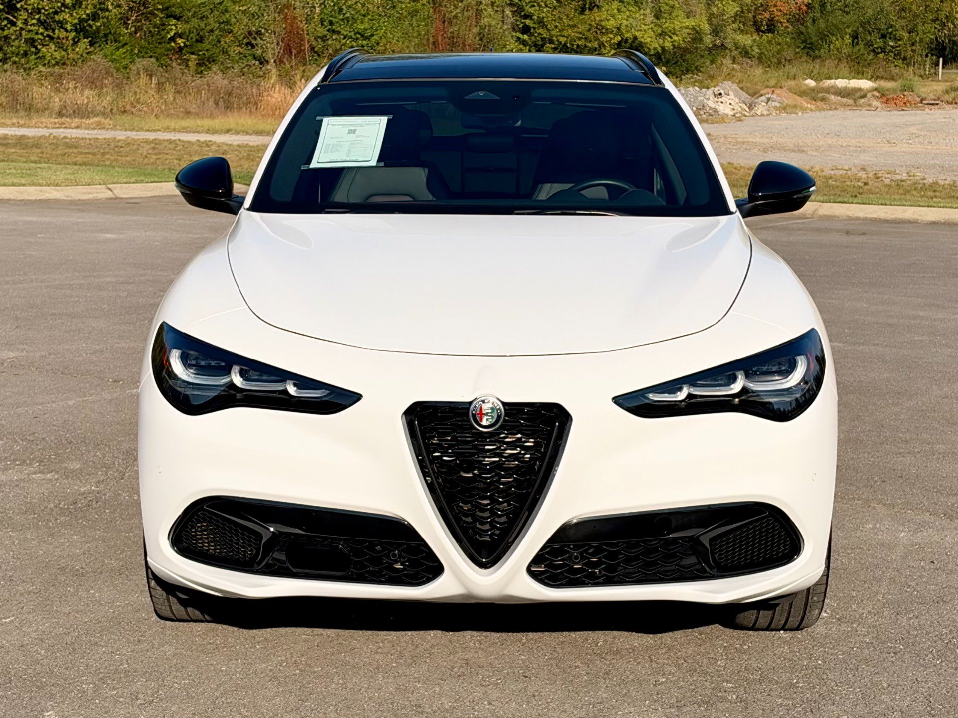 Used 2025 Alfa Romeo Stelvio Tributo Italiano w/ Driving Assist Package AWD/4WD image 7