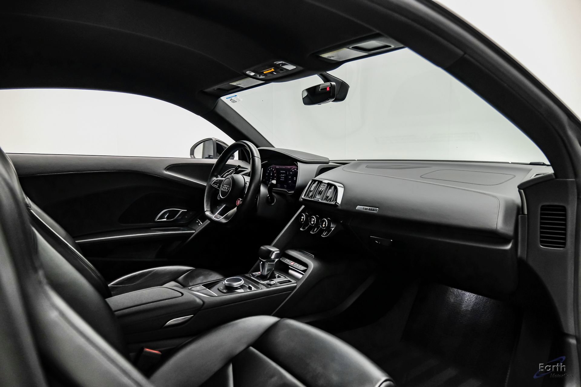 Used 2018 Audi R8 V10 RWD image 56