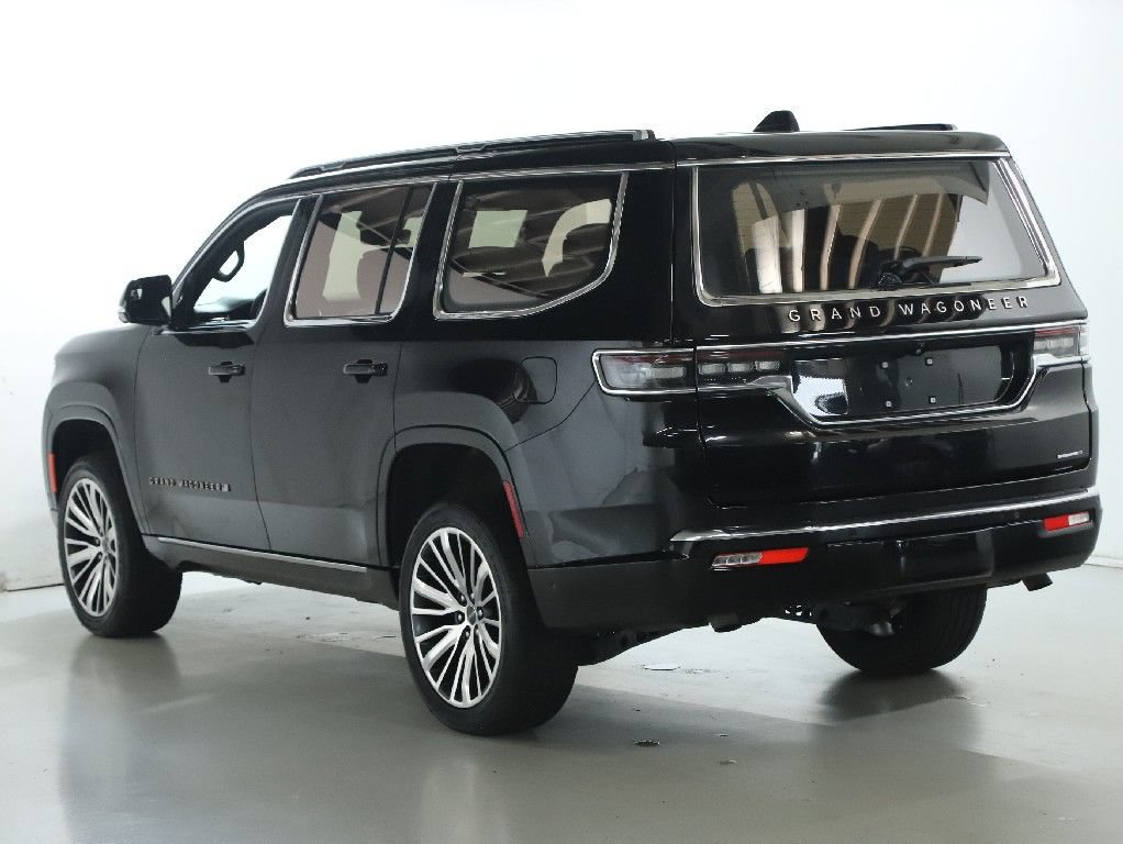 Used 2024 Jeep Grand Wagoneer Series III w/ HD Trailer Tow Package AWD/4WD image 46
