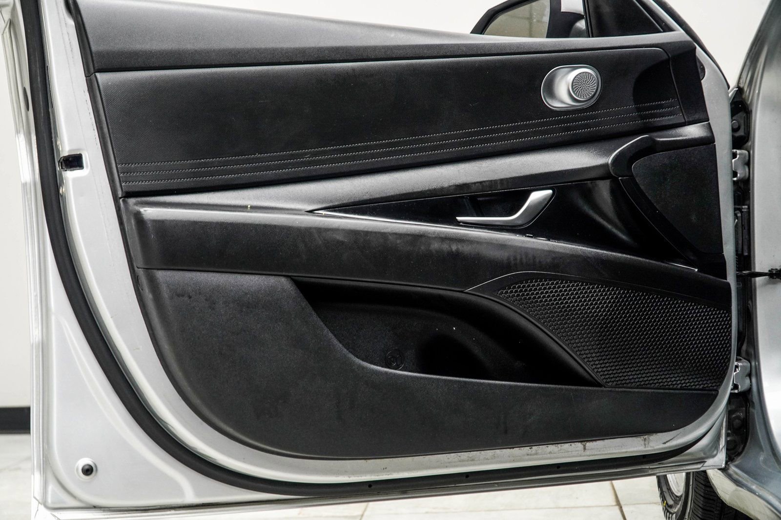 Used 2021 Hyundai Elantra SE image 26