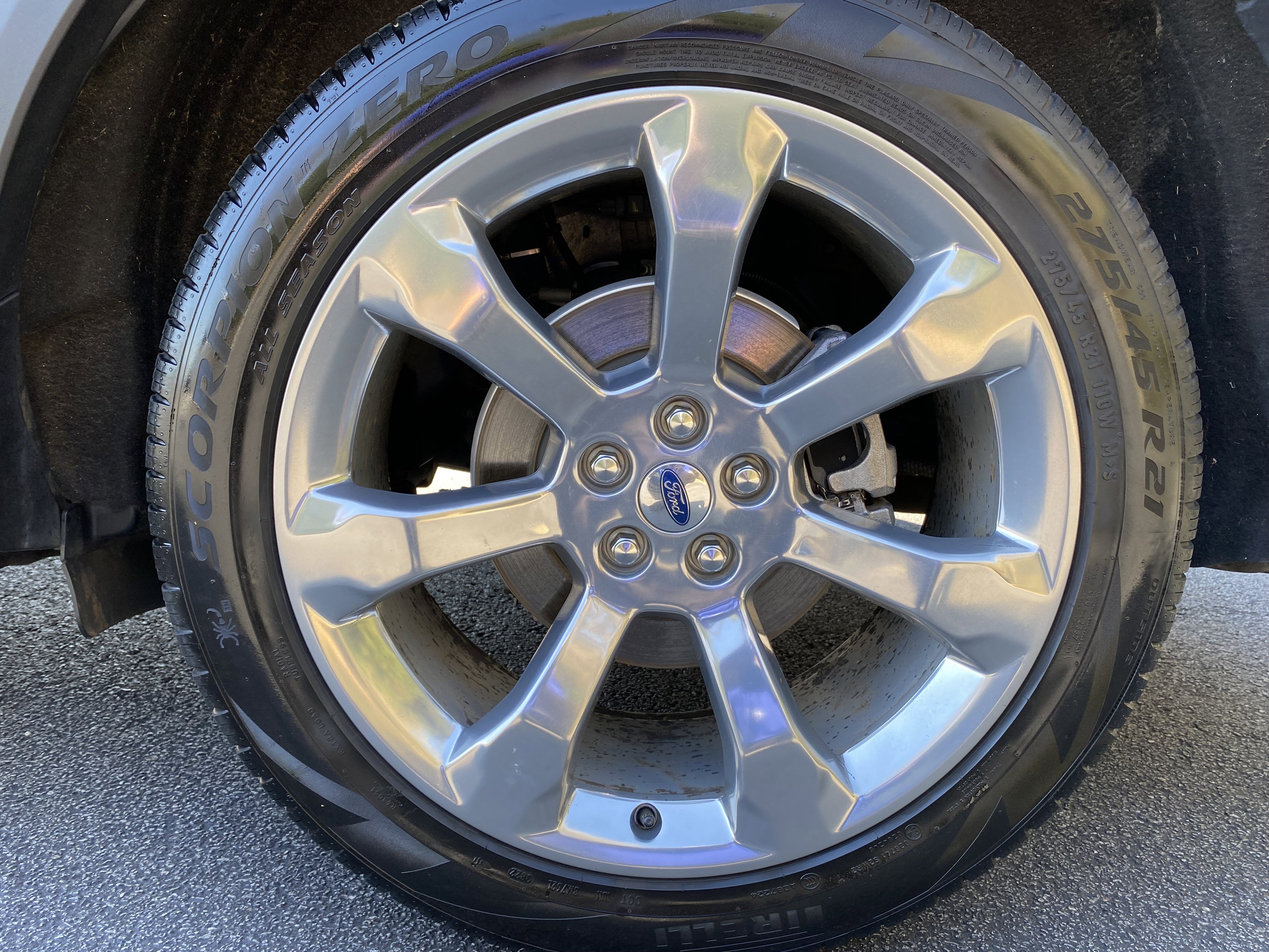 Used 2020 Ford Explorer Platinum w/ Premium Technology Package image 44