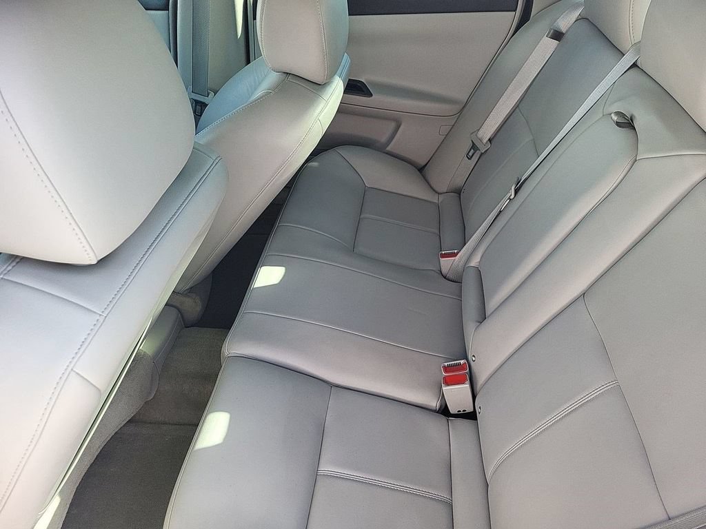 Used 2011 Chevrolet Impala LT w/ Luxury Edition Package FWD image 28