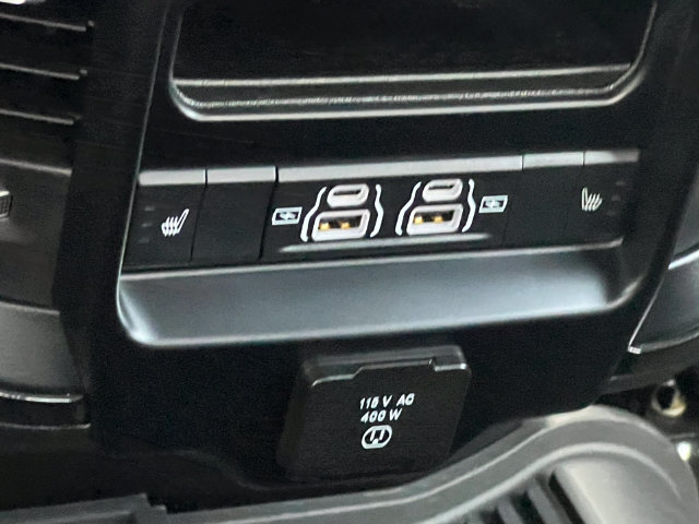 Used 2024 RAM 3500 Limited AWD/4WD image 44