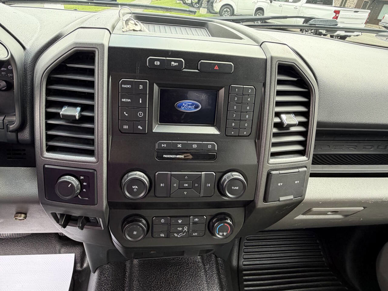 Used 2022 Ford F350 XL w/ Power Equipment Group image 26