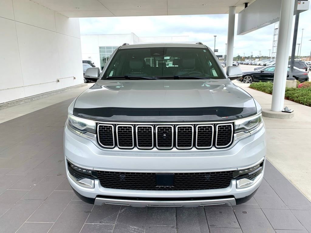 Used 2022 Jeep Wagoneer Series III w/ Convenience Group I RWD image 2