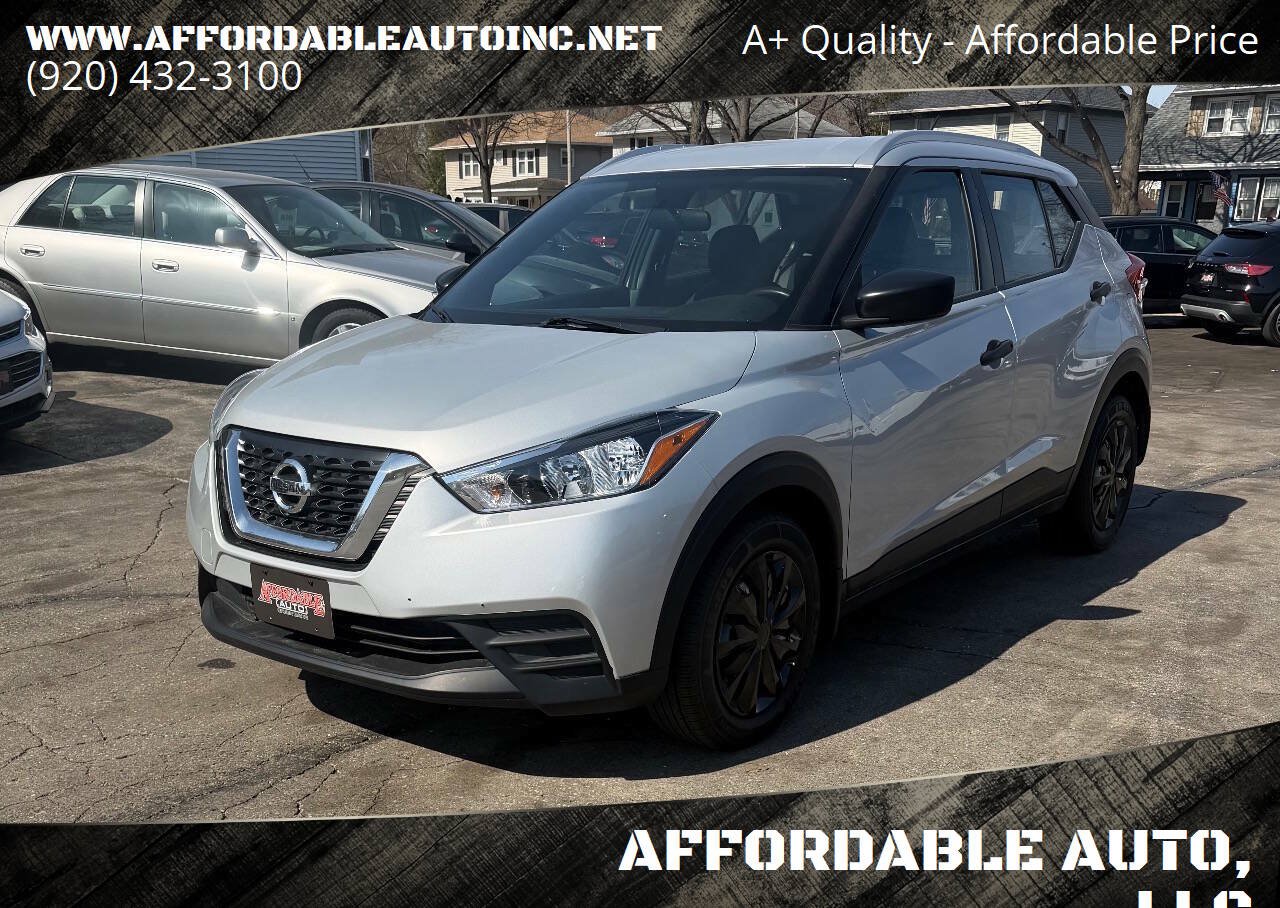 Used 2019 Nissan Kicks S FWD image 1