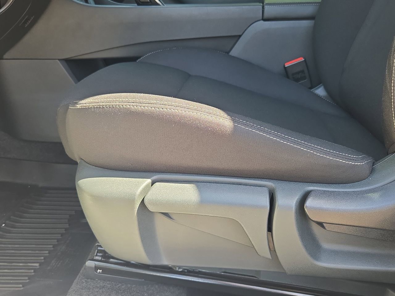 Certified 2026 Nissan Rogue S FWD image 28
