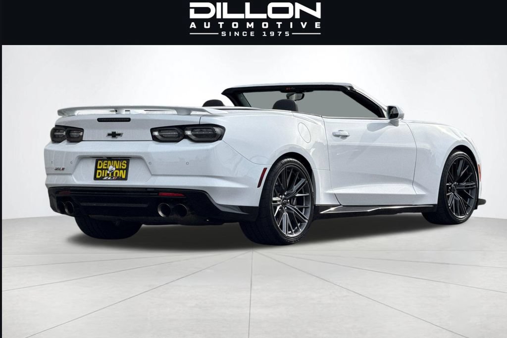 Used 2022 Chevrolet Camaro ZL1 RWD image 4