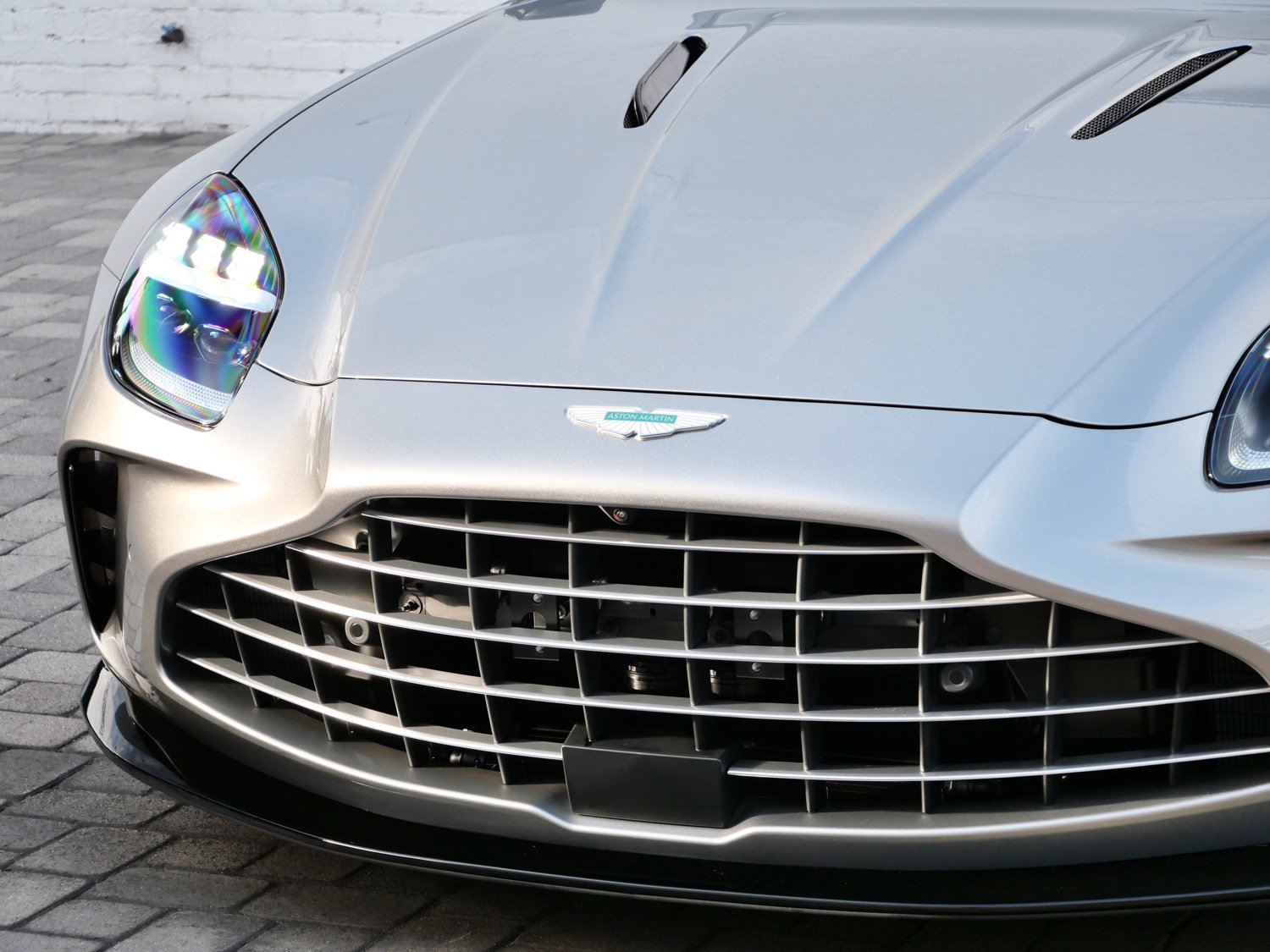 New 2026 Aston Martin V8 Vantage S RWD image 15