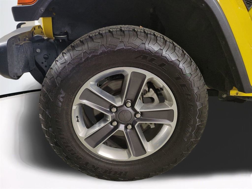 Used 2019 Jeep Wrangler Unlimited Sahara image 11