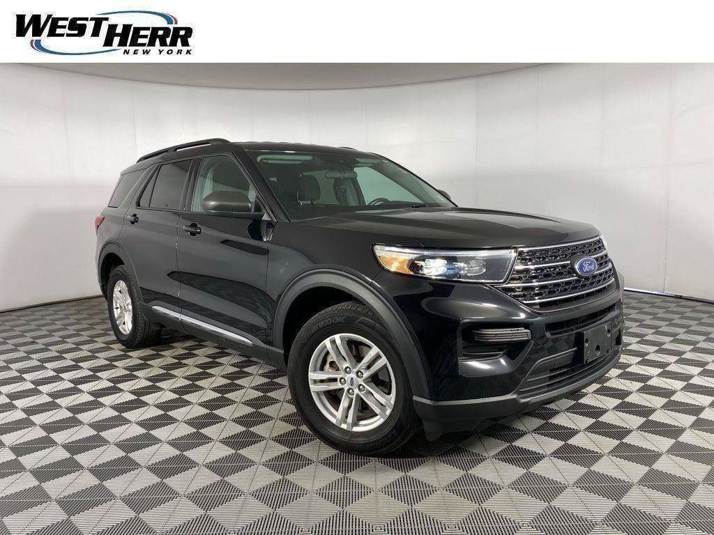 Used 2023 Ford Explorer XLT AWD/4WD image 28