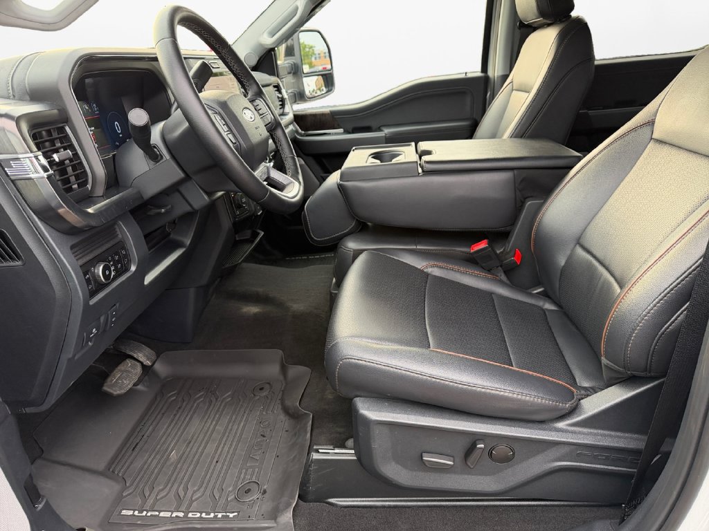 Used 2025 Ford F350 Lariat AWD/4WD image 17