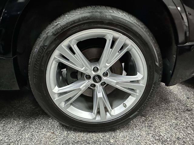 Used 2023 Audi Q8 Premium w/ Convenience Package AWD/4WD image 8