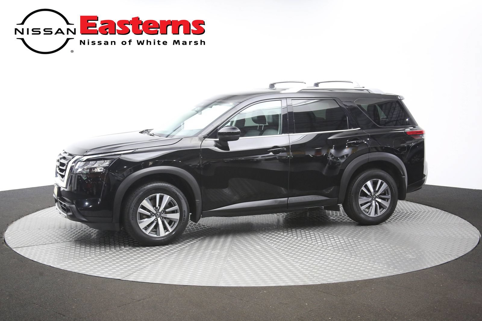 Used 2023 Nissan Pathfinder SL AWD/4WD image 58