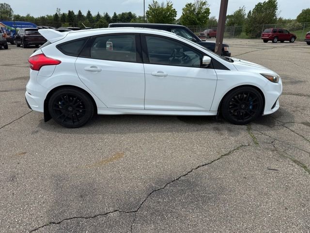 Used 2017 Ford Focus RS AWD/4WD image 7