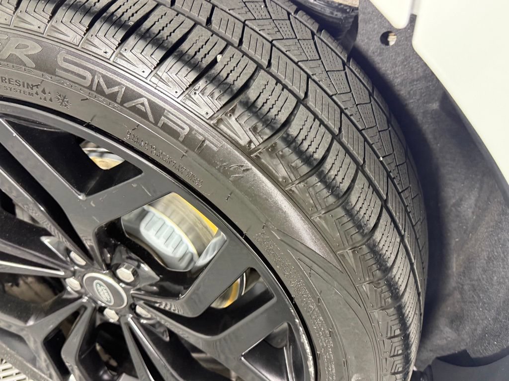 Used 2020 Land Rover Range Rover Evoque SE AWD/4WD image 19